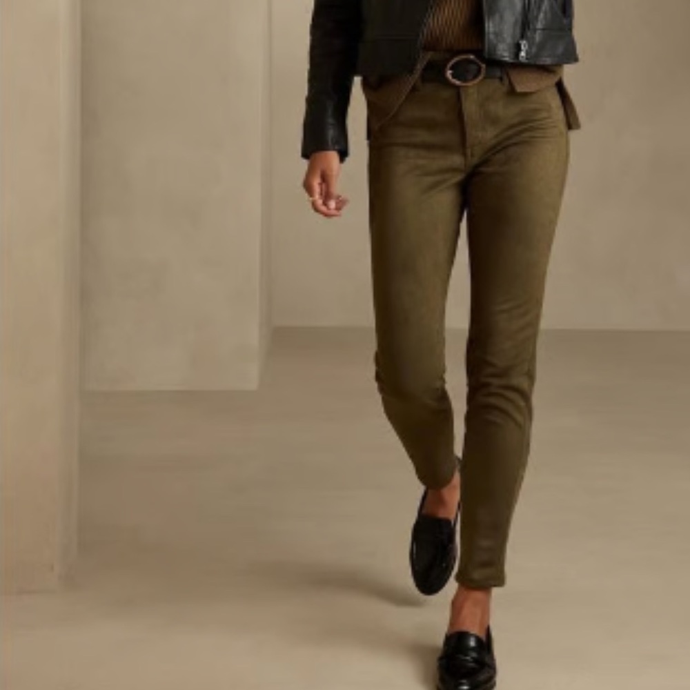 NWT Banana Republic Olive Green Vegan Suede High-Rise Skinny Jean